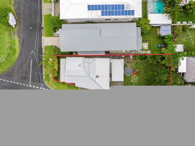 807 Esplanade, Lota QLD 4179