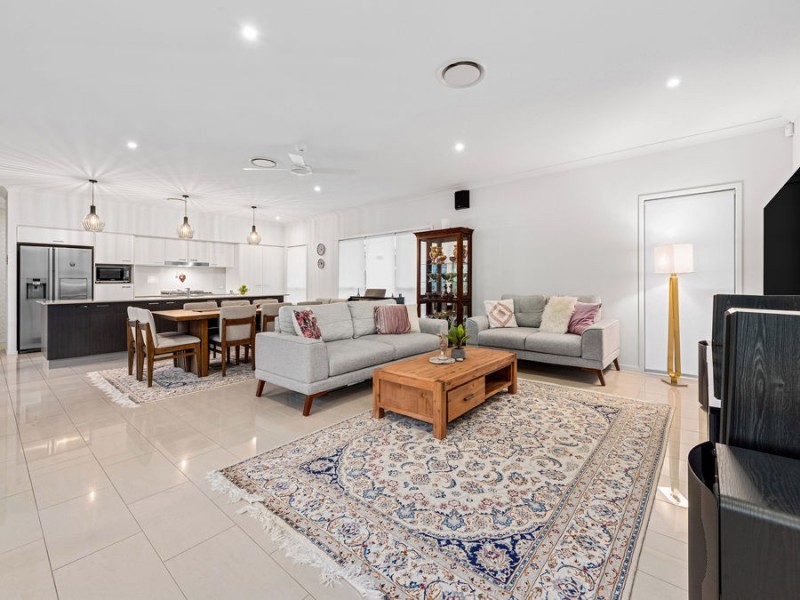 50 Margaret Crescent, Wakerley QLD 4154