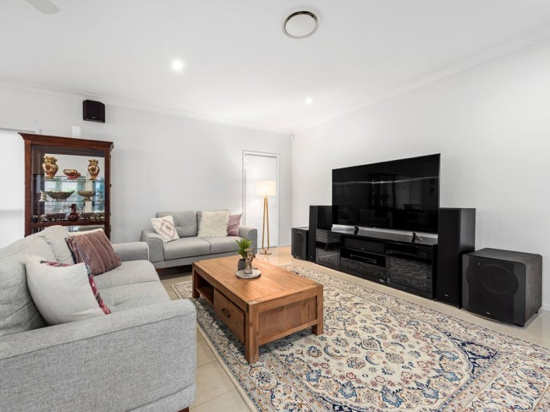 50 Margaret Crescent, Wakerley QLD 4154