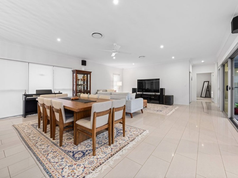 50 Margaret Crescent, Wakerley QLD 4154