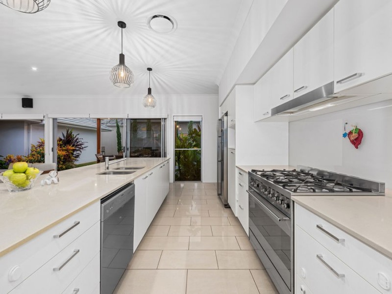 50 Margaret Crescent, Wakerley QLD 4154