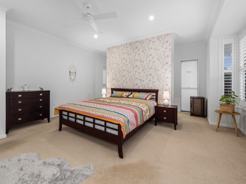 50 Margaret Crescent, Wakerley QLD 4154