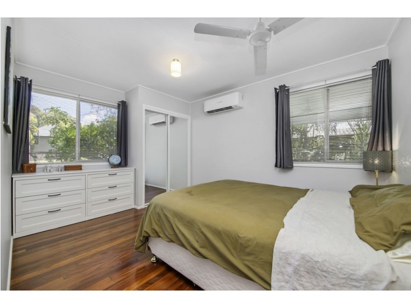 52 Bernays Road, Wynnum West QLD 4178