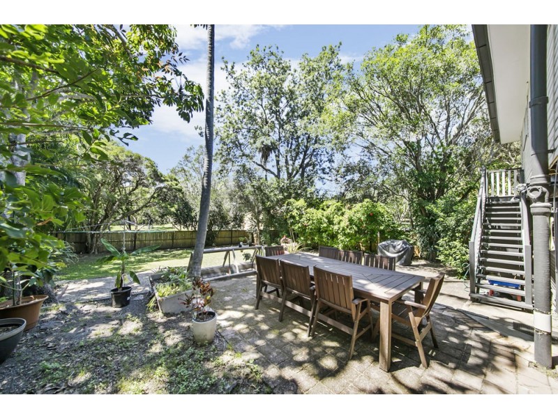 52 Bernays Road, Wynnum West QLD 4178