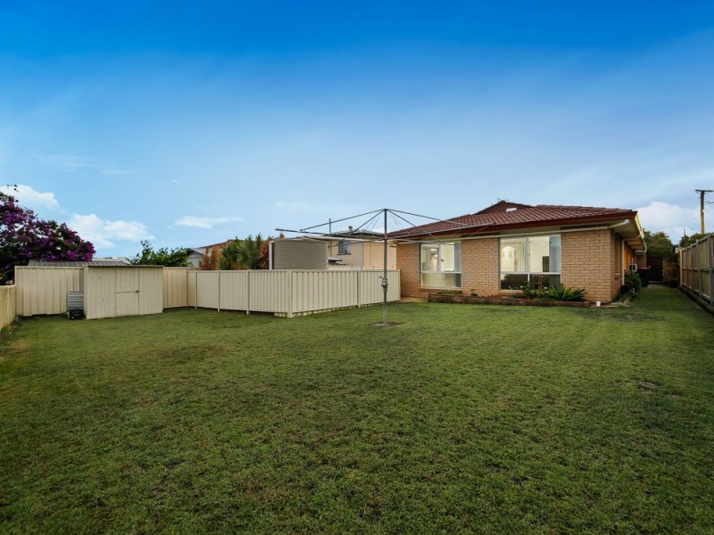 5 Suzanne Street, Wynnum West QLD 4178