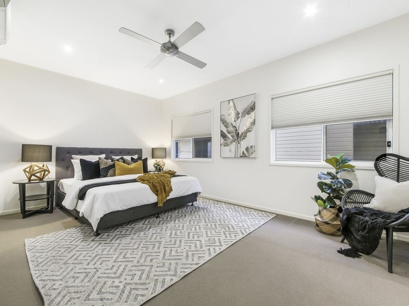 12 Wynnum North Esplanade, Wynnum QLD 4178
