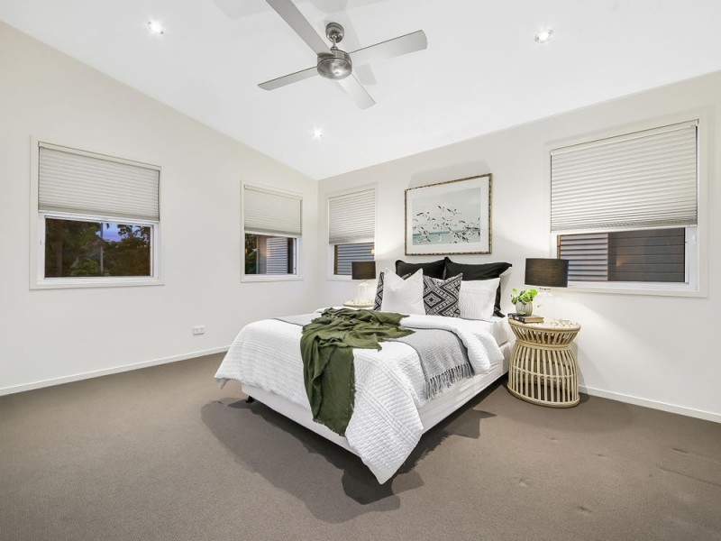 12 Wynnum North Esplanade, Wynnum QLD 4178