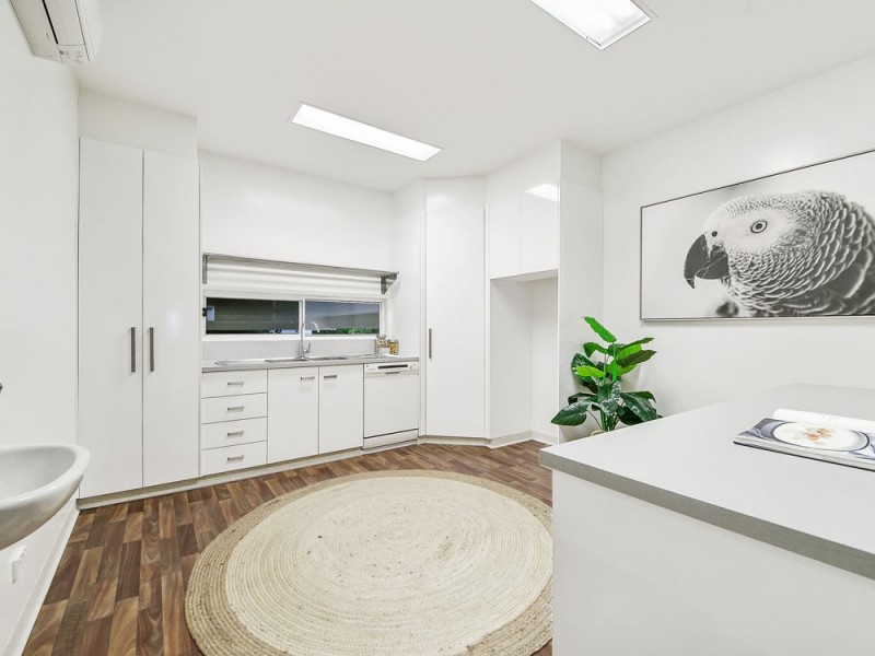 12 Wynnum North Esplanade, Wynnum QLD 4178