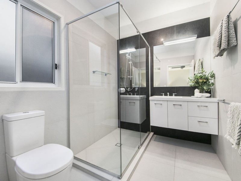 12 Wynnum North Esplanade, Wynnum QLD 4178