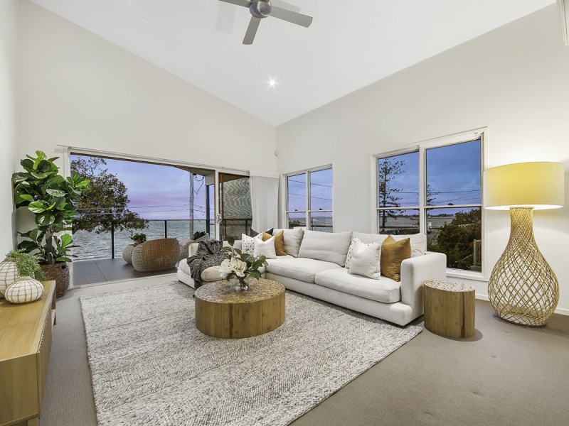 12 Wynnum North Esplanade, Wynnum QLD 4178