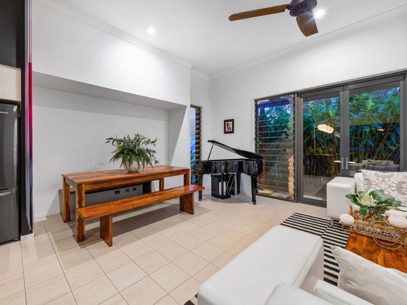 19 Hepburn Close, Wakerley QLD 4154