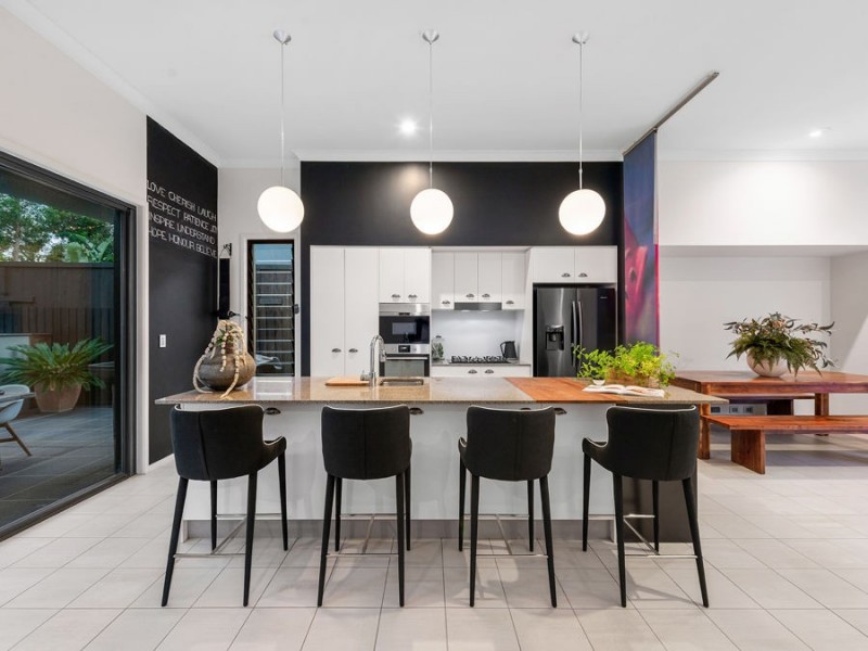 19 Hepburn Close, Wakerley QLD 4154