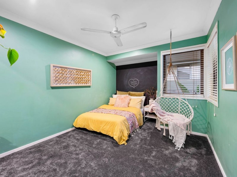 19 Hepburn Close, Wakerley QLD 4154