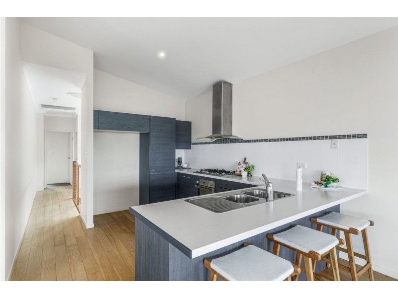 26 Haylock Street, Wynnum QLD 4178