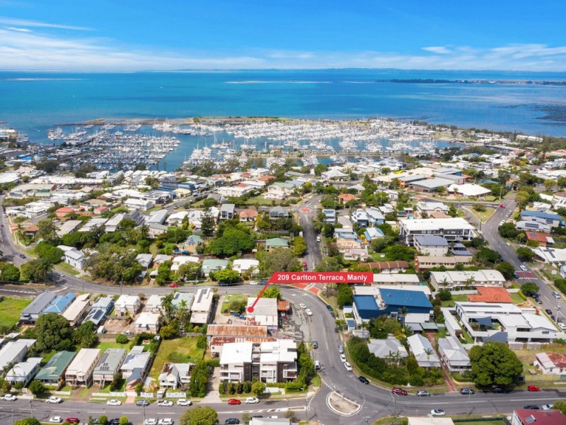 209 Carlton Terrace, Manly QLD 4179