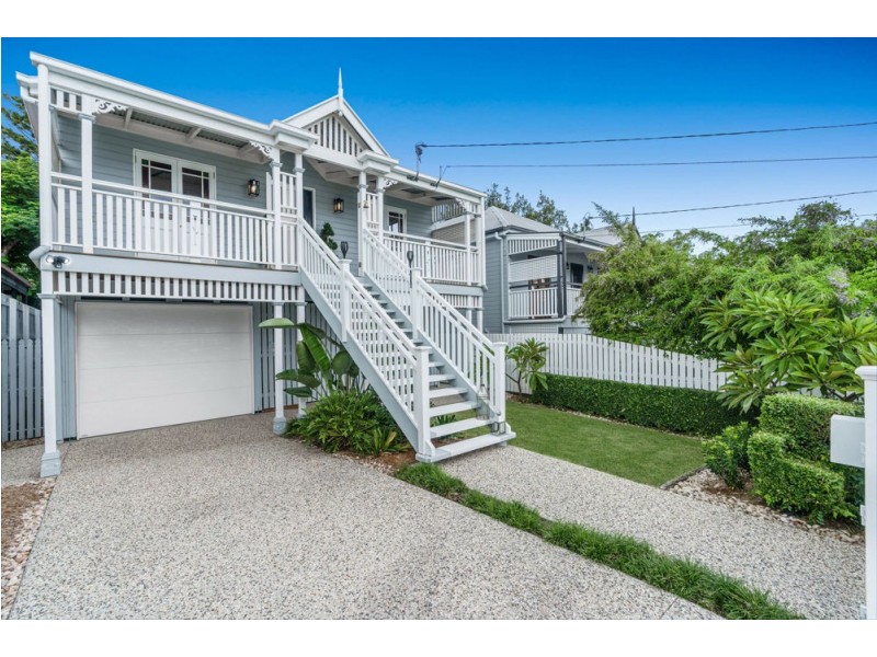 30 Burn Street, Camp Hill QLD 4152