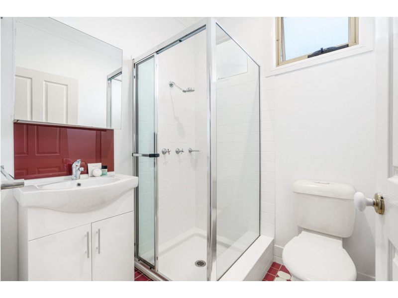 30 Burn Street, Camp Hill QLD 4152