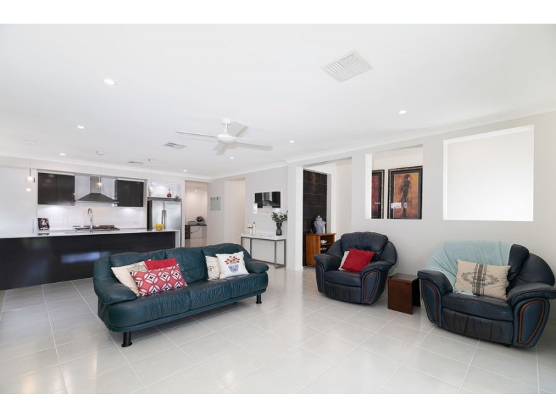 24 Gardenia Place, Gumdale QLD 4154