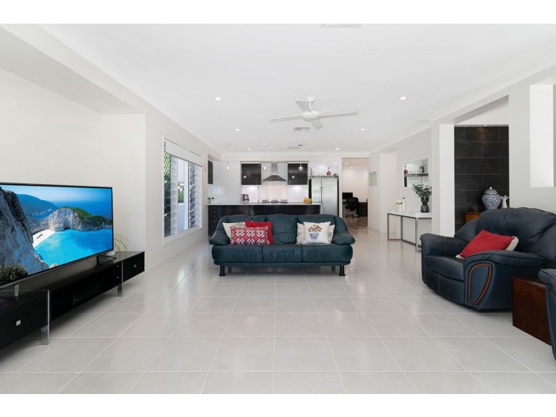 24 Gardenia Place, Gumdale QLD 4154