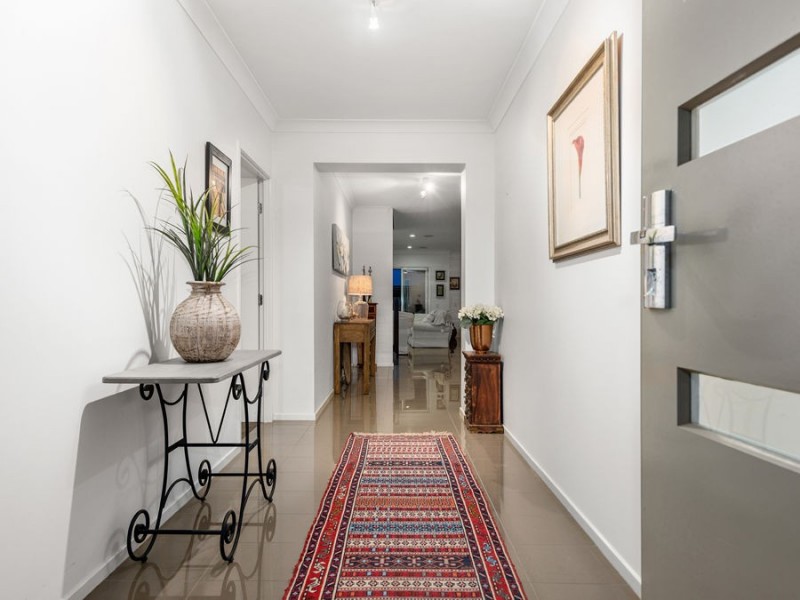 10 Doherty Place, Wakerley QLD 4154