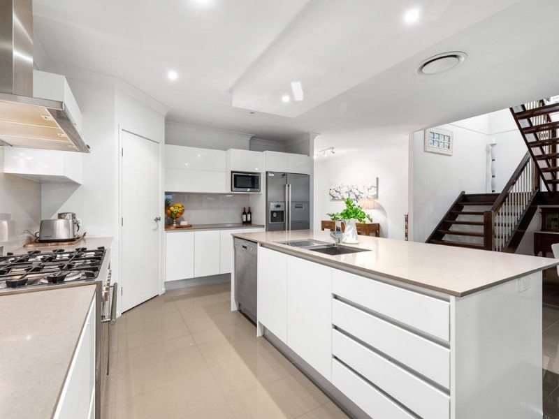 10 Doherty Place, Wakerley QLD 4154