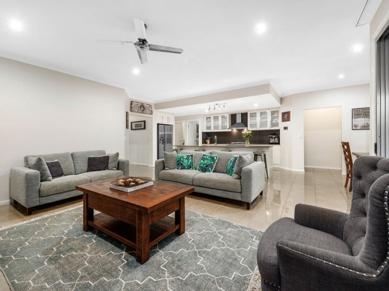 79 Feathertail Place, Wakerley QLD 4154