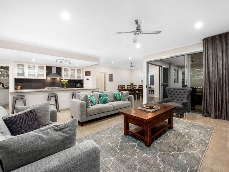 79 Feathertail Place, Wakerley QLD 4154