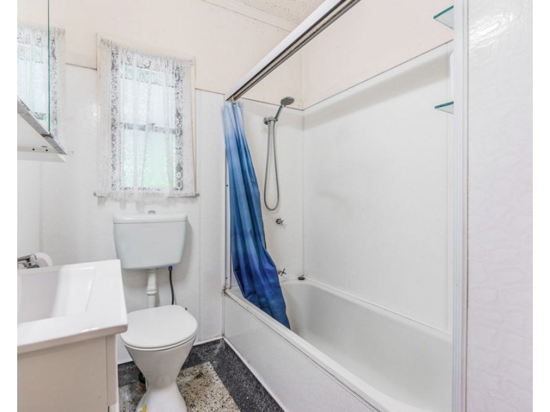 28 Gallipoli Road, Carina Heights QLD 4152