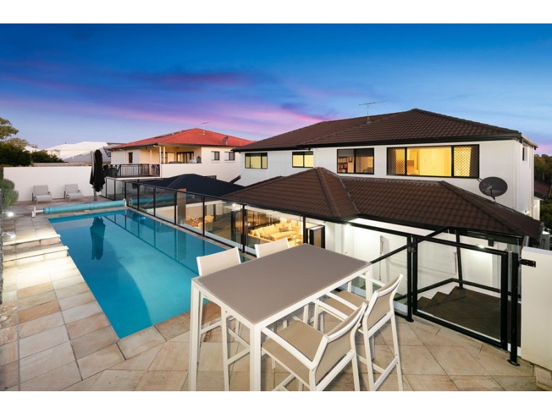 13 Clarance Street, Wakerley QLD 4154
