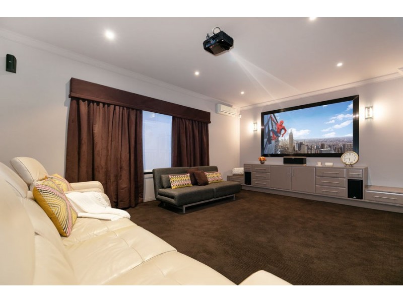 13 Clarance Street, Wakerley QLD 4154