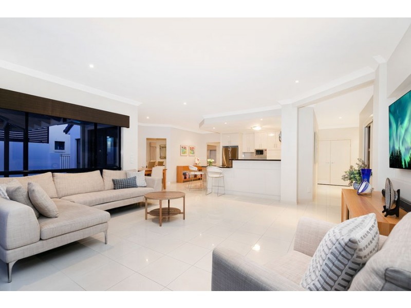 13 Clarance Street, Wakerley QLD 4154