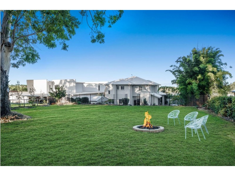 114 Mossvale Drive, Wakerley QLD 4154