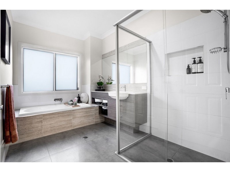 114 Mossvale Drive, Wakerley QLD 4154