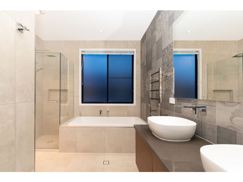 11 Chesterfield Street, Gumdale QLD 4154