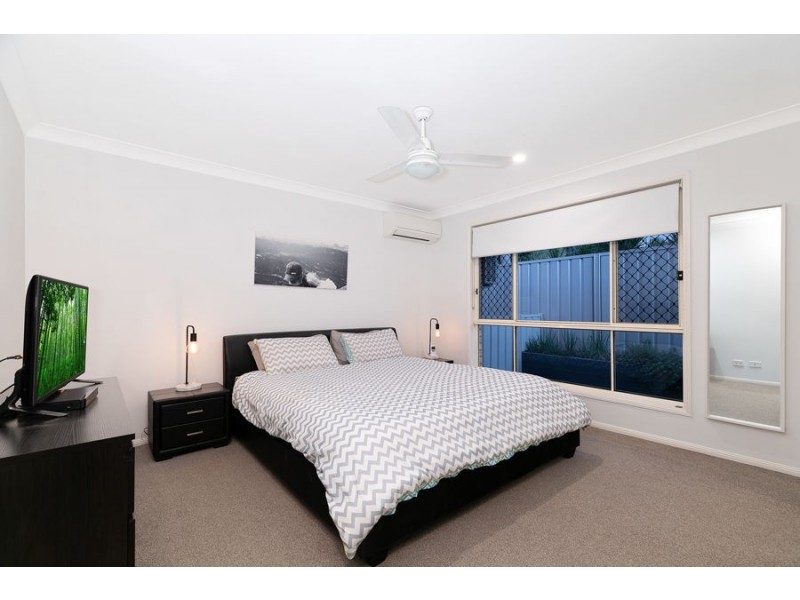 6 Friend Street, Wakerley QLD 4154