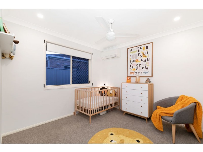 6 Friend Street, Wakerley QLD 4154