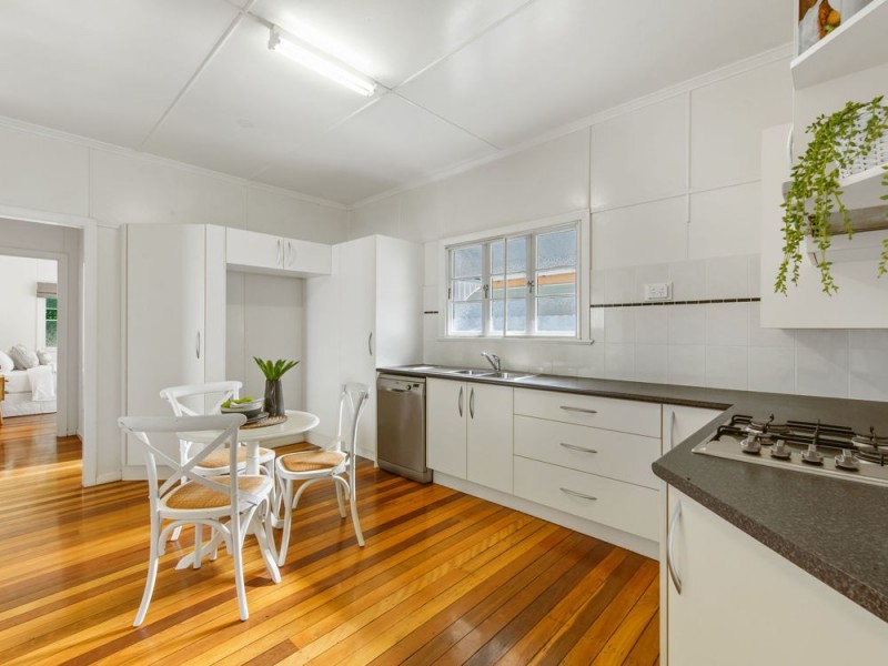 21 Buderim Street, Manly QLD 4179