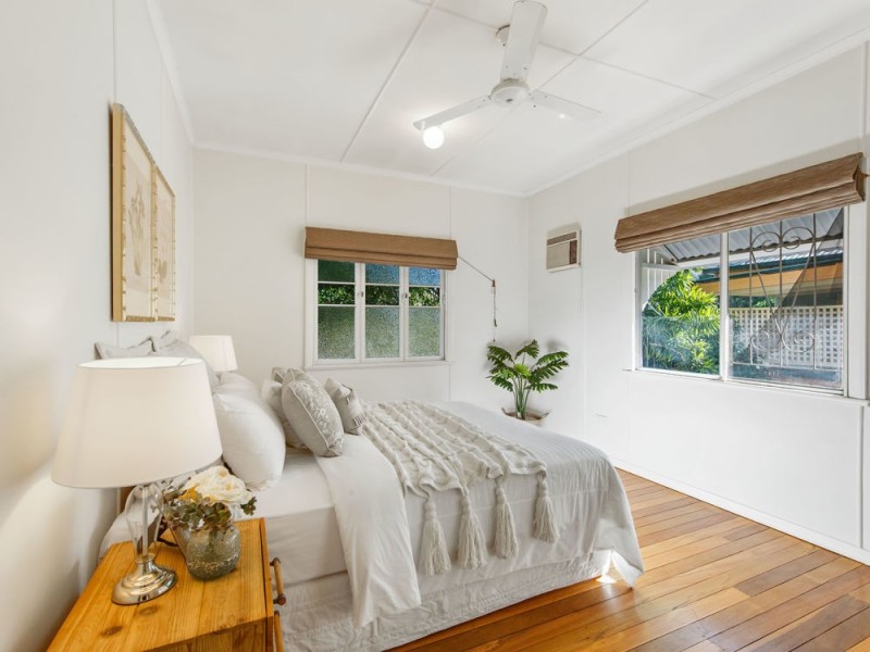 21 Buderim Street, Manly QLD 4179