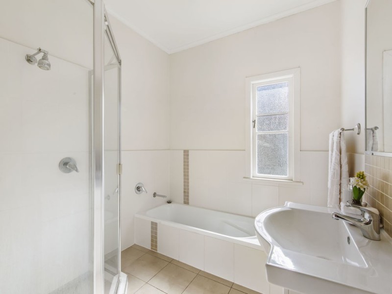 21 Buderim Street, Manly QLD 4179