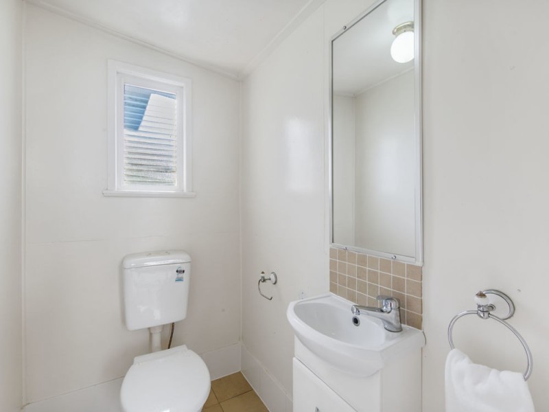 21 Buderim Street, Manly QLD 4179