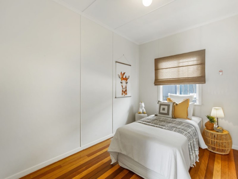 21 Buderim Street, Manly QLD 4179
