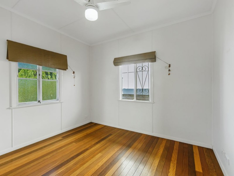 21 Buderim Street, Manly QLD 4179