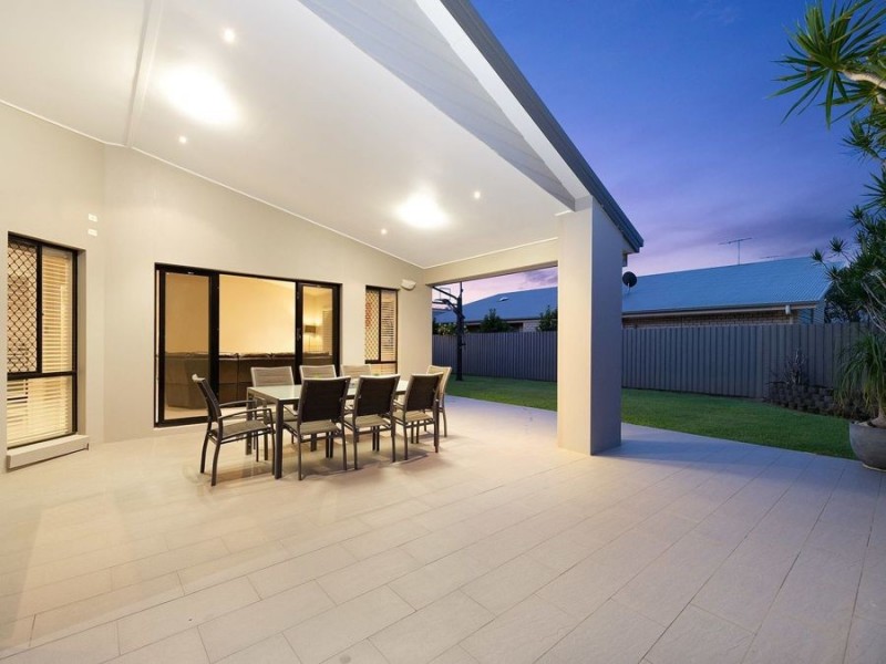 16 Brokenwood Circuit, Gumdale QLD 4154