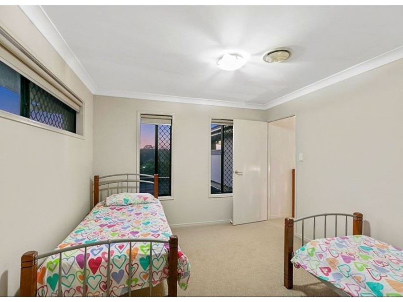 16 Brokenwood Circuit, Gumdale QLD 4154