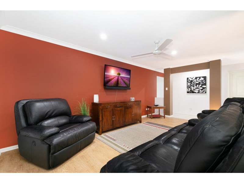 4 Letitia Close, Wakerley QLD 4154