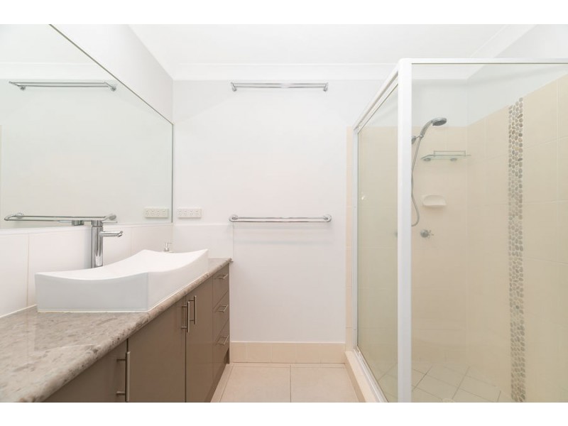 4 Letitia Close, Wakerley QLD 4154