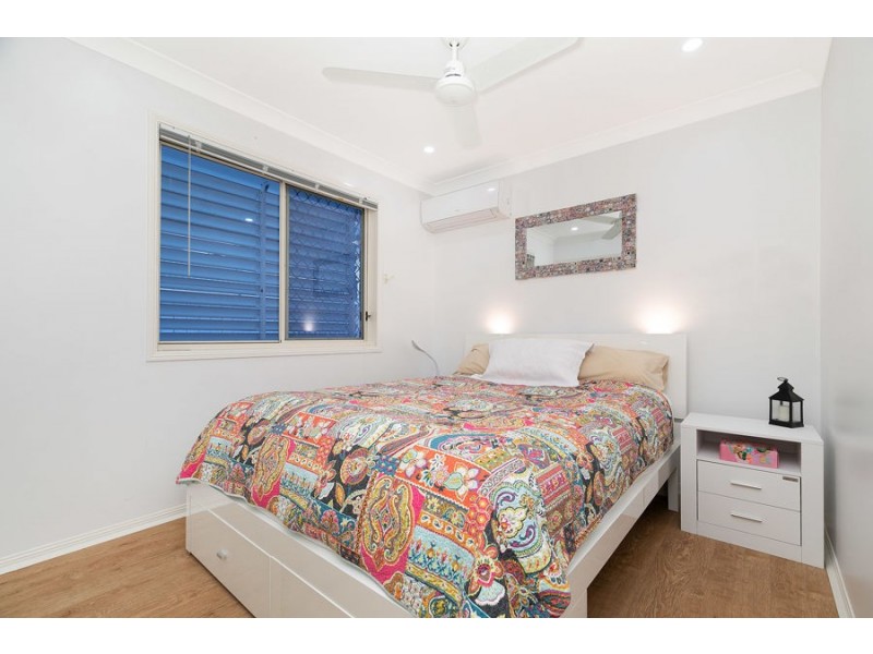 4 Letitia Close, Wakerley QLD 4154