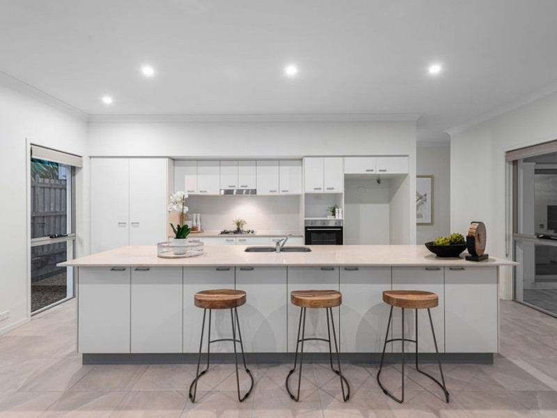 65 Torrens Crescent, Wakerley QLD 4154