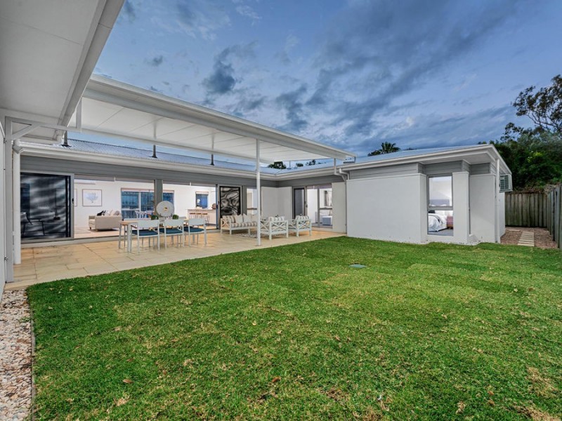 65 Torrens Crescent, Wakerley QLD 4154