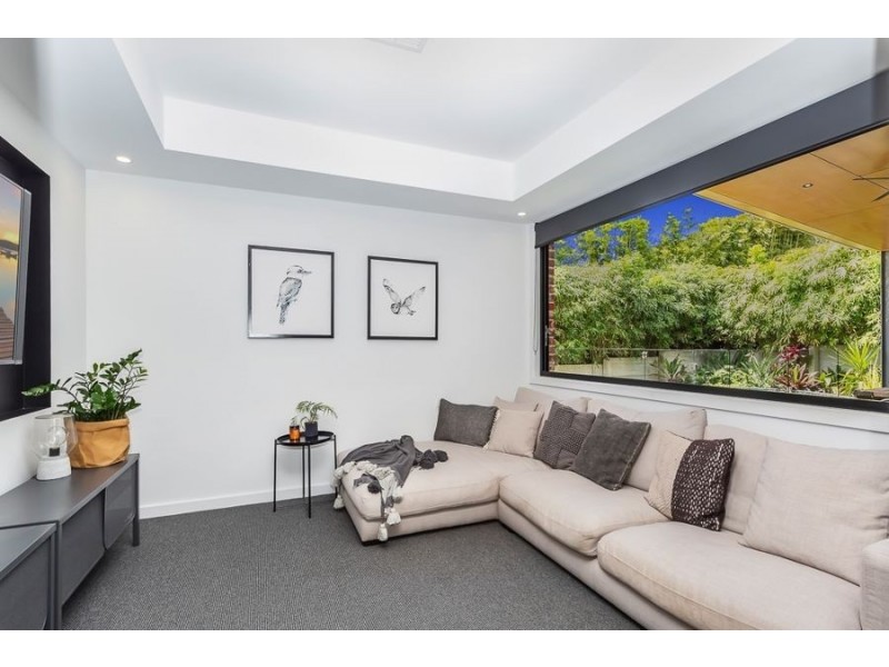 2 Paige Crescent, Wakerley QLD 4154